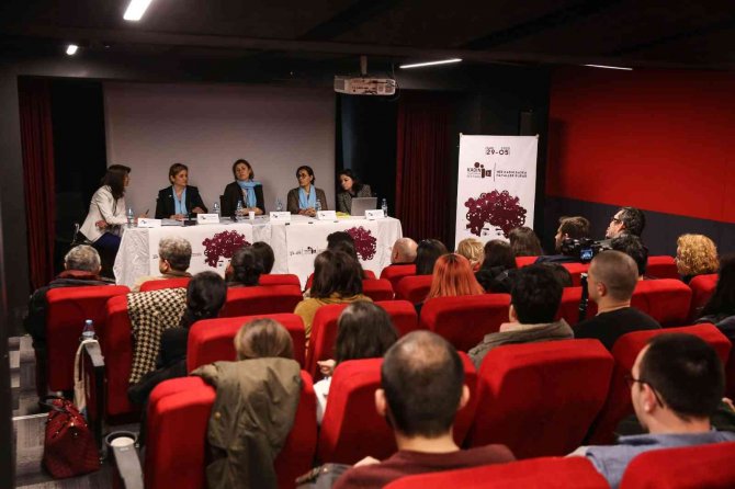 Ünlü Oyuncular Buca’da Sinemaseverlerle Buluştu
