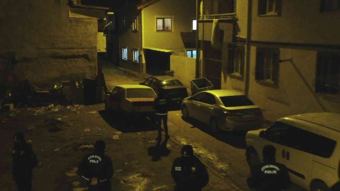 Bursa’da Şafak Vakti Uyuşturucu Operasyonu: 35 Gözaltı