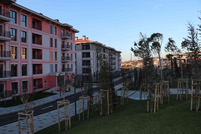 Cumhurbaşkanı Erdoğan, Arnavutluk’ta Yapılan Deprem Konutlarını Sahiplerine Teslim Etti