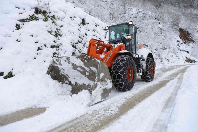Fatsa Belediyesi Kırsalda Ulaşımı Aksatmıyor