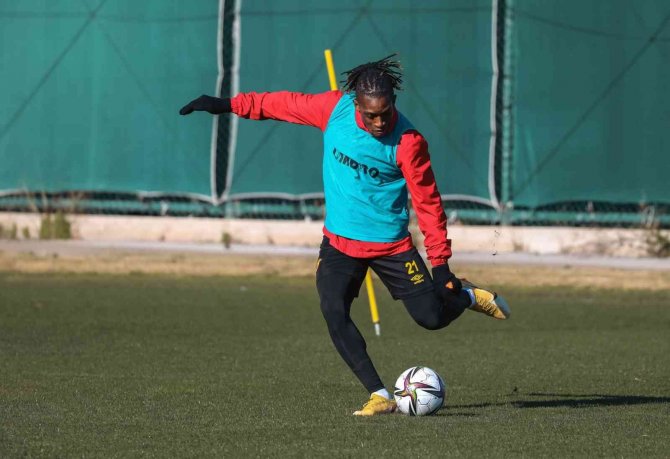 Göztepe, Sivasspor Maçı Hazırlıklarını Sürdürüyor