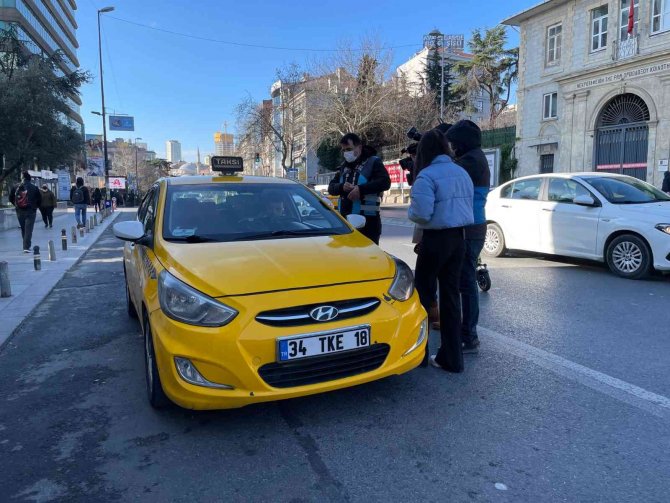 Direksiyondayken Telefona Bakan 2 Taksici Cezadan Kurtulamadı