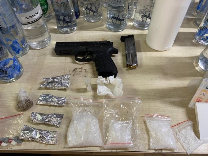 Eğlence Mekanlarında Satışa Sunulacaktı: İ̇zmir Polisi Ele Geçirdi