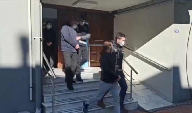 İ̇kinci El Cep Telefonlarını Sahte Parayla Satın Alan Şebekeye Operasyon