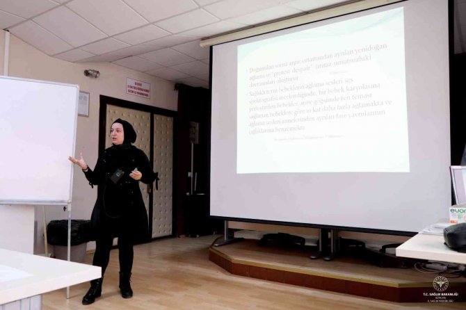Kütahya’da ’Gebe Bilgilendirme Sınıfları Ve Okulları’ndaki Personele Eğitim