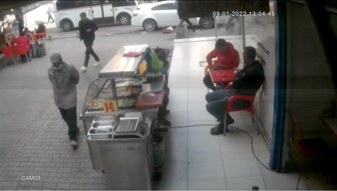 Yaşlı Adamın Cep Telefonunu Çalan Zanlı Tutuklandı