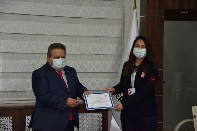 Manisa 112 Acil Çağrı Merkezi ’Psikolojik İ̇lk Yardım Projesi’ Sertifikaları Verildi