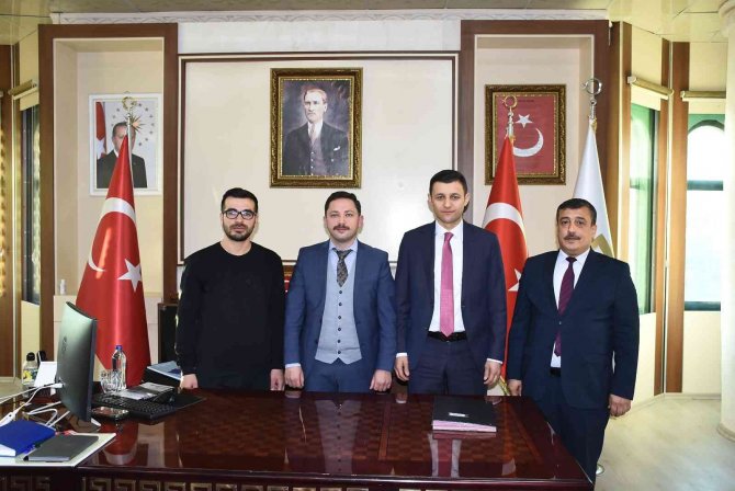 Nusaybin’de Ortaokul Ve Lise Son Sınıf Öğrencileri, "Kesişme, İ̇yi Ki Varsın Eren" Filmini İzleyecek