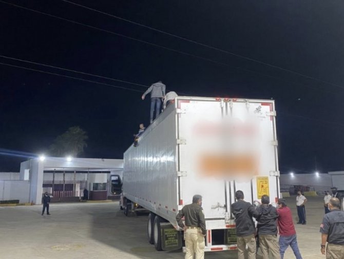 Meksika’da Tır Dorsesinden 359 Göçmen Çıktı