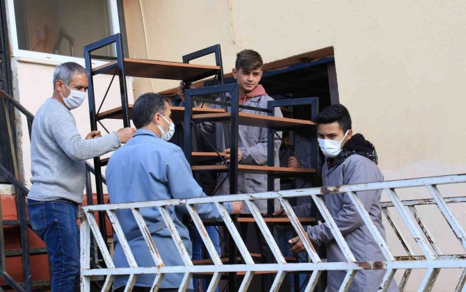 Fabrika Gibi Okul, 1 Milyon 100 Bin Tl Ciro Yaptı