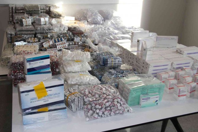 İ̇stanbul Havalimanı’nda 15 Milyon Tl’lik Kaçak İlaç Operasyonu