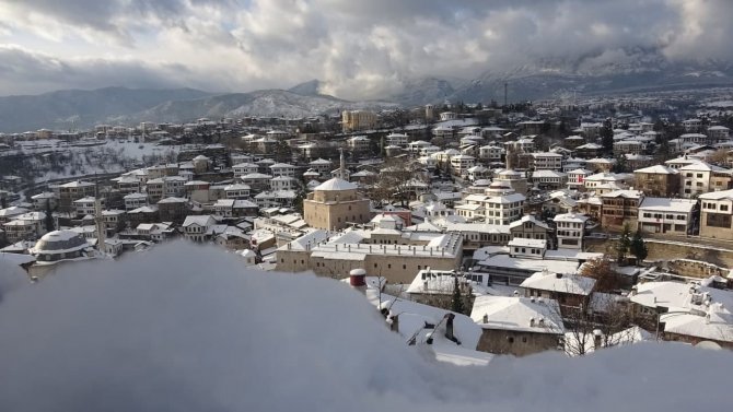 Kar Safranbolu’ya Ayrı Bir Güzellik Katıyor