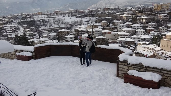 Kar Safranbolu’ya Ayrı Bir Güzellik Katıyor