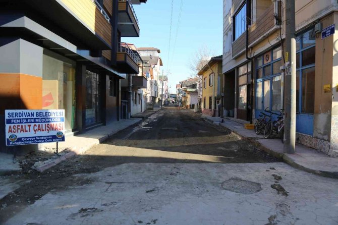 Serdivan’da Asfalt Mesaisi