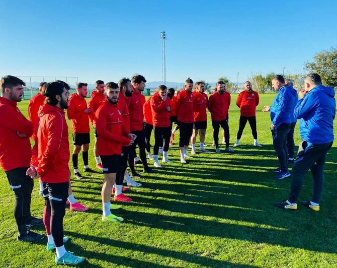 Talasgücü Belediyespor’un Antalya Kampı Devam Ediyor
