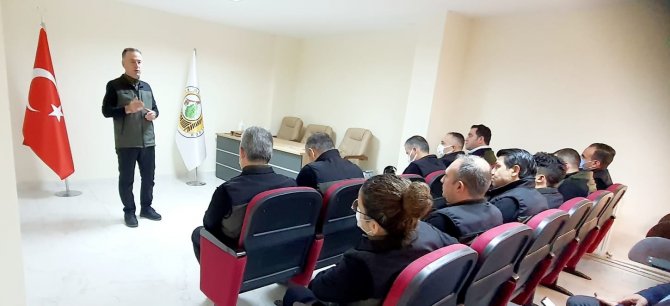Oflu: "Emeksiz Değer, Değersiz Emek Olmaz"