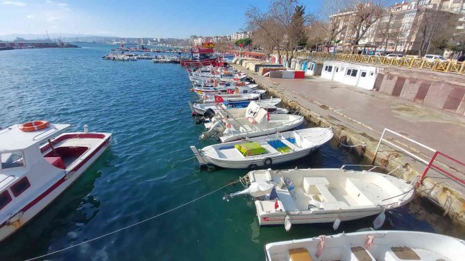 Tekirdağ’da Lodos: Tekneler Dans Ediyor