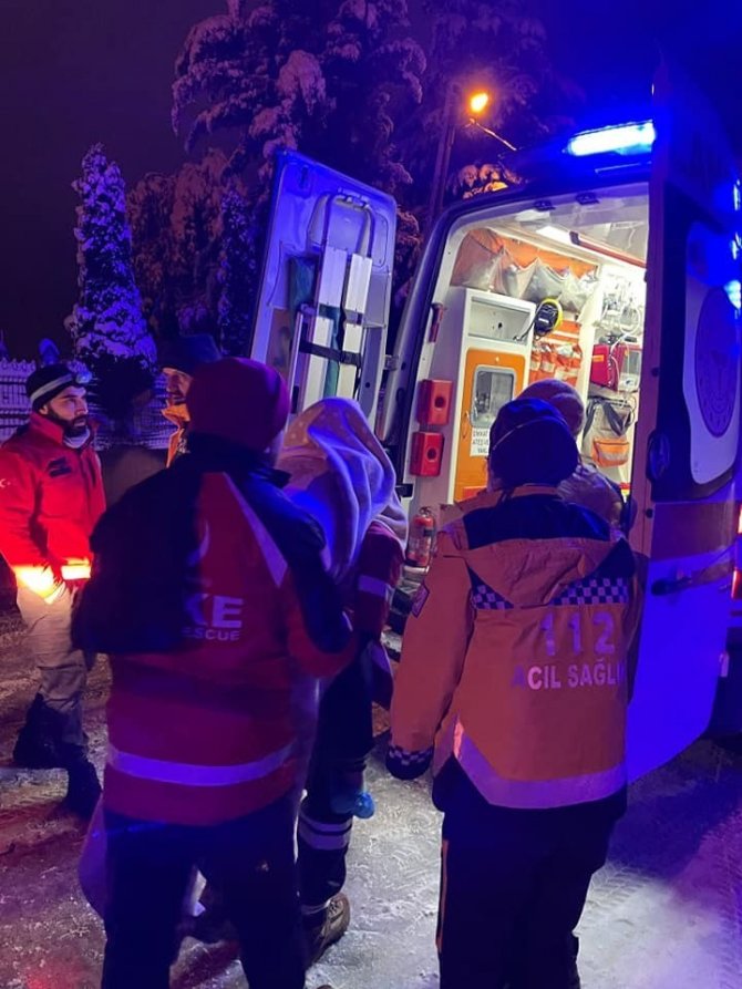 Sağlık Ekipleri 6 Yaşındaki Çocuk İçin Seferber Oldu