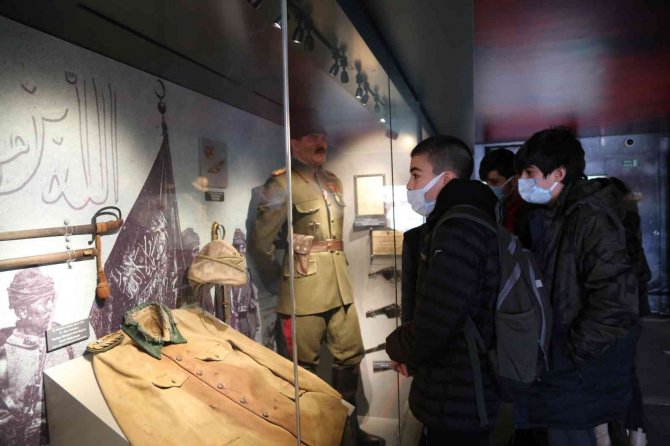 Çanakkale Savaşları Mobil Müzesine Tunceli’de Yoğun İlgi