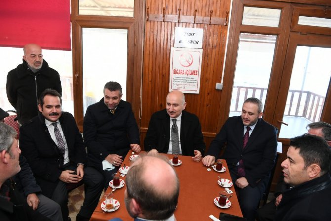 Bakan Adil Karaismailoğlu, Başkan Ocaklı’yı Makamında Ziyaret Etti