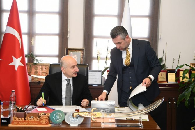 Bakan Adil Karaismailoğlu, Başkan Ocaklı’yı Makamında Ziyaret Etti