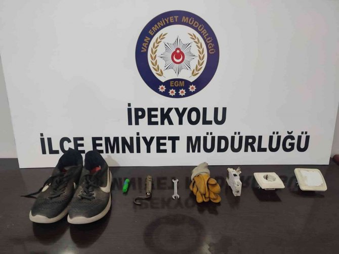 Van’da Çalınan 20 Bin Tl Değerindeki Yer Altı Çöp Konteyneri Bulundu