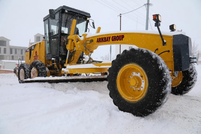 Başkale’de 49 Yerleşim Yerinin Yolu Ulaşıma Kapandı