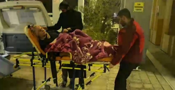 Hamile Kadın 6 Saatte Hastaneye Ulaştırıldı