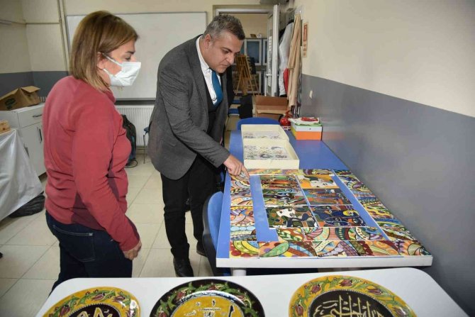 Yunusemre’nin Kursları Büyük İlgi Görüyor