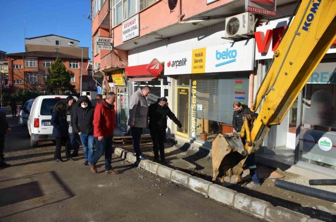 Alaplı Belediye Başkanı Tekin Ve Meclis Üyeleri Çalışmaları İnceledi