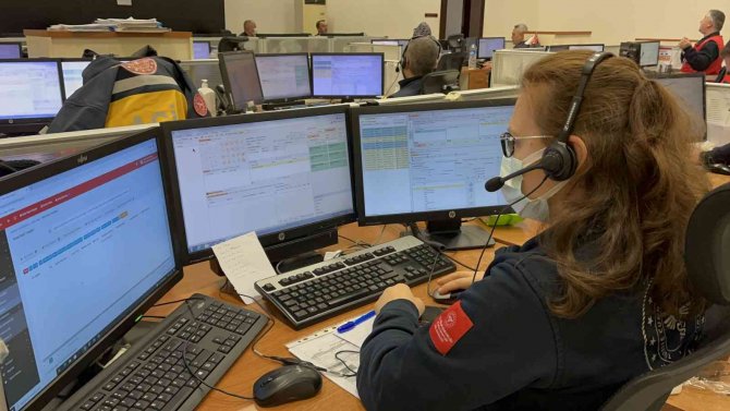 Isparta’da 112 Acil Çağrı Merkezi, 2021 Yılında 298 Bin 644 Kez Gereksiz Meşgul Edildi