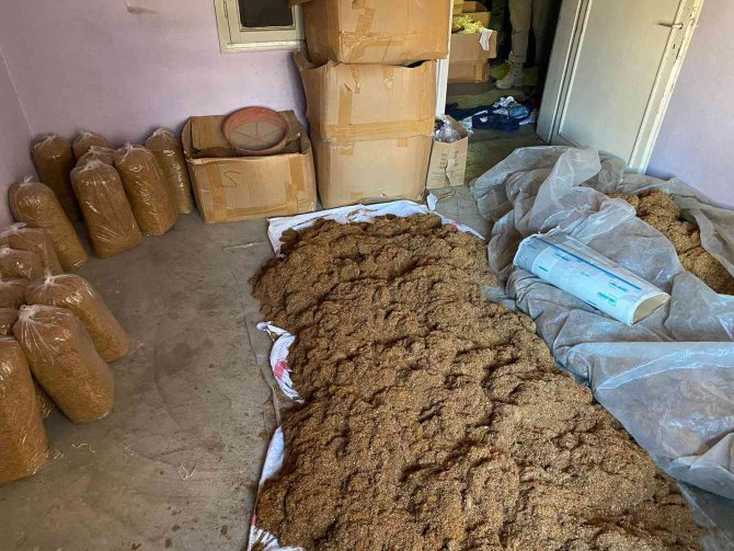 Adana’da 1.5 Ton Kaçak Tütün Ele Geçirildi