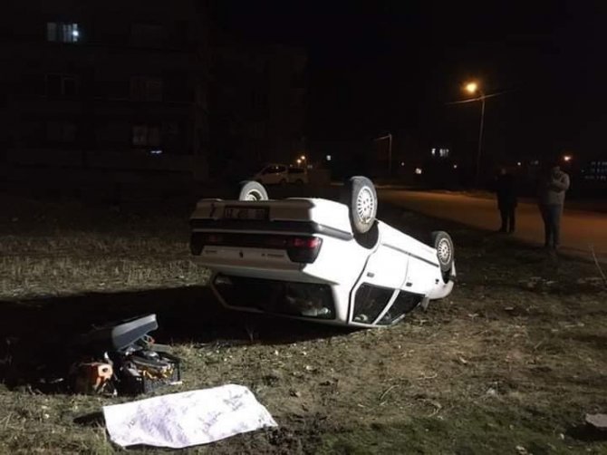 Adıyaman’da, Otomobil Takla Attı: 2 Yaralı