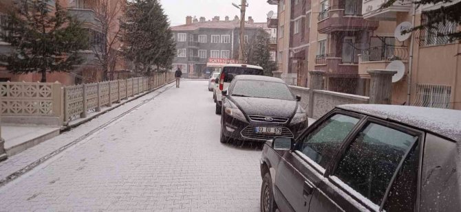 Afyonkarahisar’da Kar Yağışı Etkili Oldu