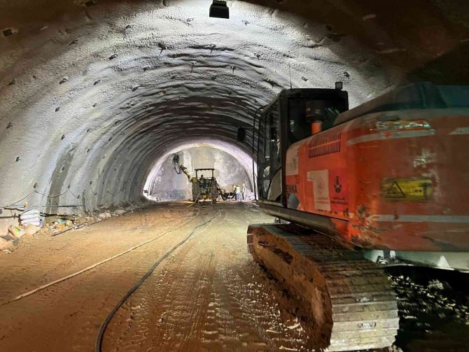 Dağ Bölgesi İle Şehir Merkezini Yaklaştıracak Projede Çalışmalar Aralıksız Sürüyor