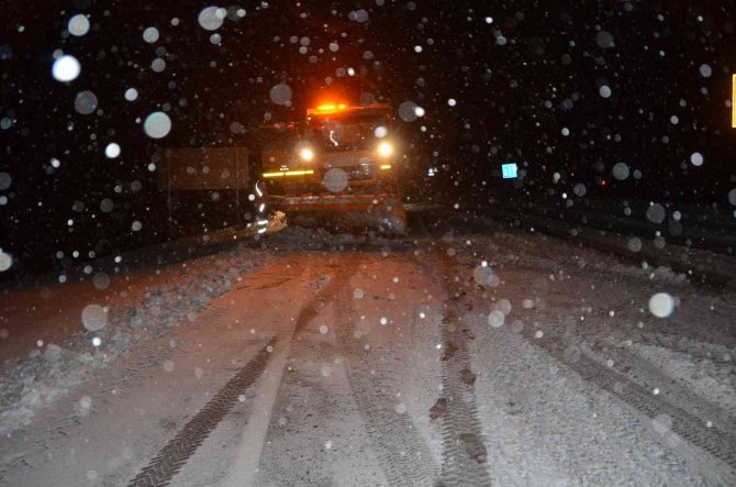 Antalya-konya Karayolu Trafiğe Kapandı