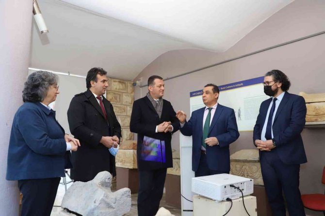 Alanya’da Öğretmenlere ‘Müze’ Eğitimi