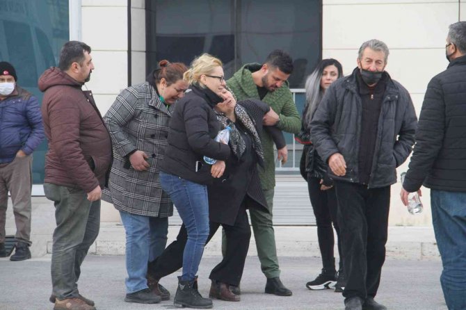 Motosiklet Kazasında Oğlunu Kaybeden Anne Morgda Sinir Krizi Geçirdi