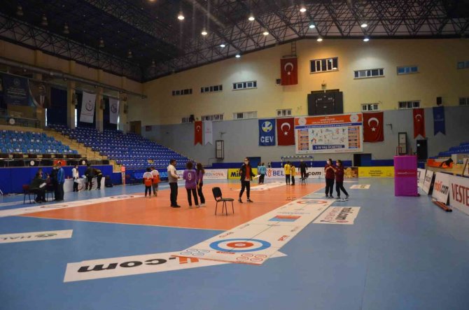 Curling Gençler Ve Yıldızlar Turnuvası, Start Aldı