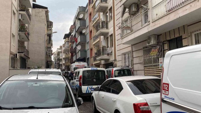 Eline Aldığı Bıçakla Polislere Zor Anlar Yaşattı
