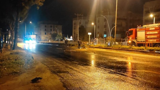 Refüje Çarpan Sürücünün Karnına Demir Saplandı