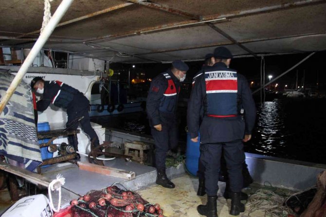 İ̇zmir’de Dev Uyuşturucu Operasyonu: 11 İlçede Eş Zamanlı Şafak Baskını