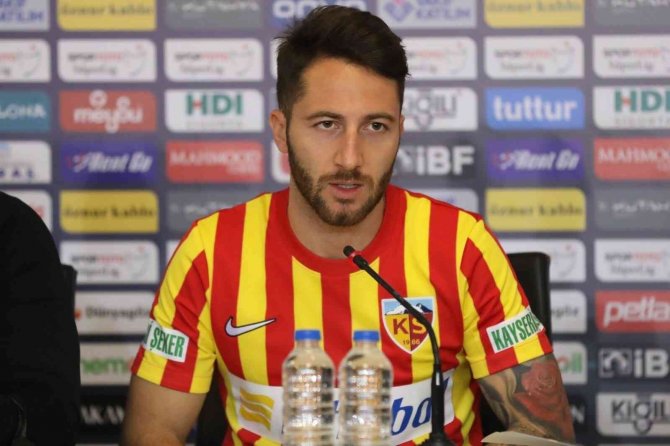 Kayserispor’da İmza Şov