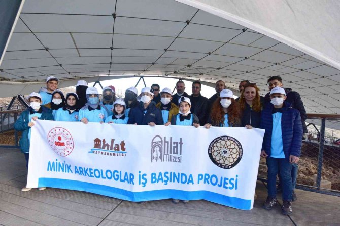 Minik Arkeologlar ’Tarihin Sıfır Noktası’nı Gezdi