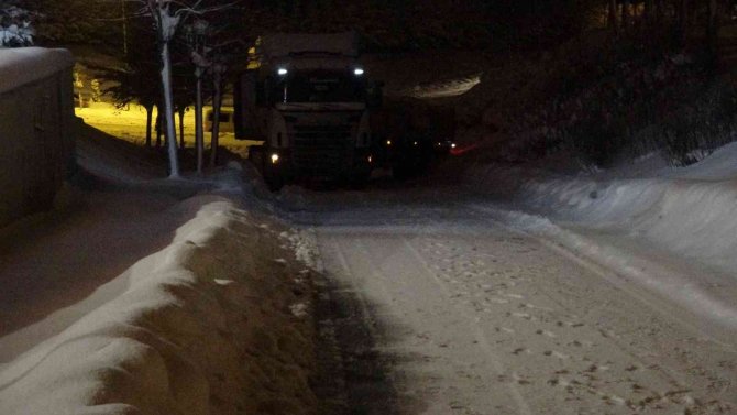 Bolu’da Kar Yağışı Etkisini Azalttı