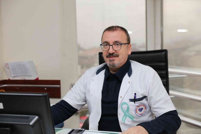 Sağlık Çalışanları Farkındalık İçin Yeşil Kurdele Taktı