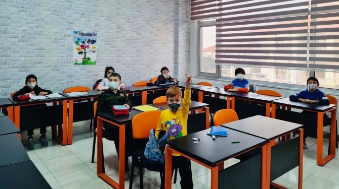 Minikler Ara Tatilde Hem Eğlenecek Hem Öğrenecek