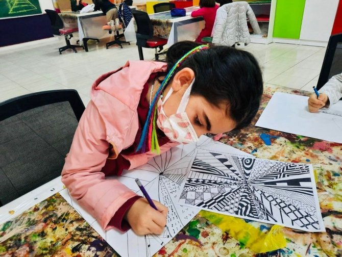 Minikler Ara Tatilde Hem Eğlenecek Hem Öğrenecek