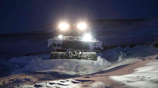 Ekipler 6 Aylık Bebek İçin Seferber Oldu