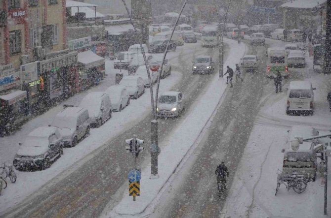 Konya’nın 25 İlçesinde Okullara Kar Tatili